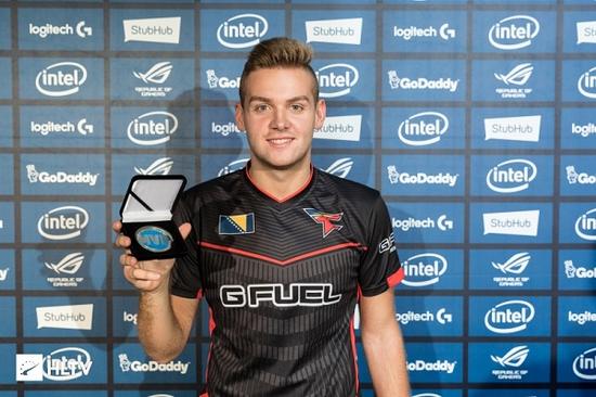 RNG赛后群访 GALA：AD英雄其实都差不多吧，就看哪个玩的好