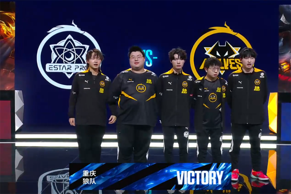 效仿Ti指南？传奇杯总奖金为基础228w+官方直播间礼物收益66.66%